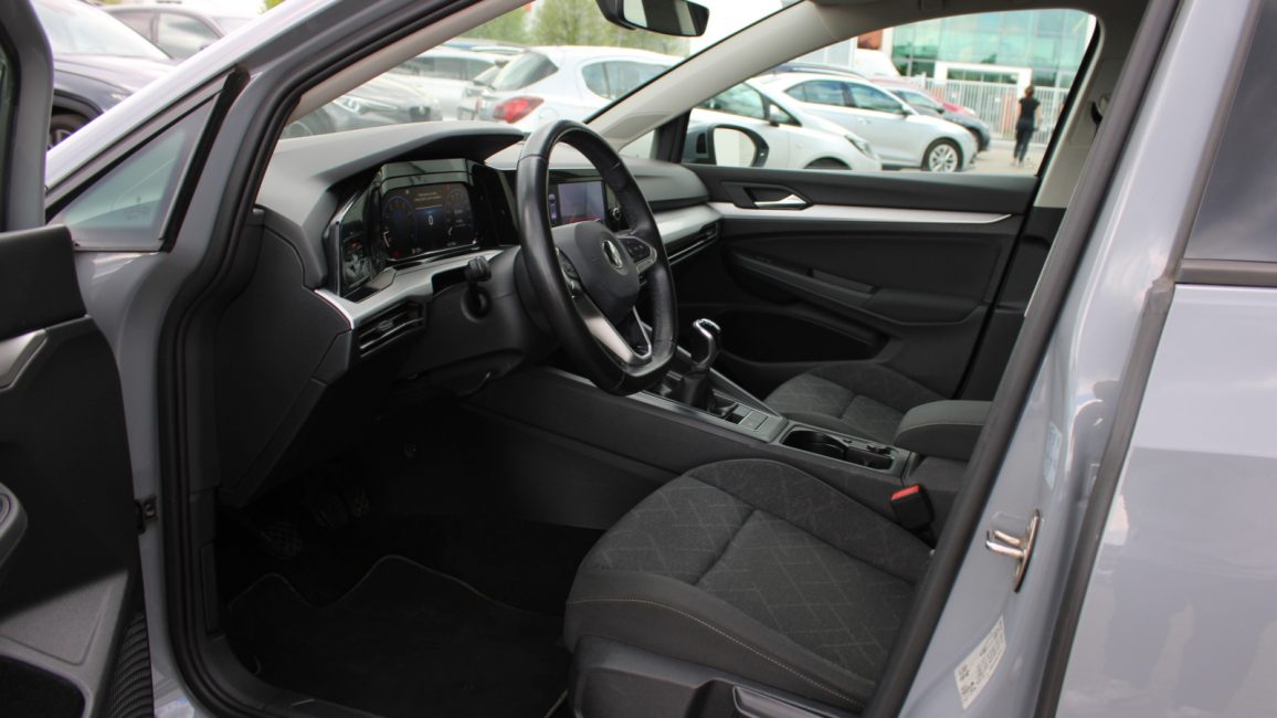 Volkswagen Golf VIII 1.5 TSI EVO Life WD1170P w leasingu dla firm