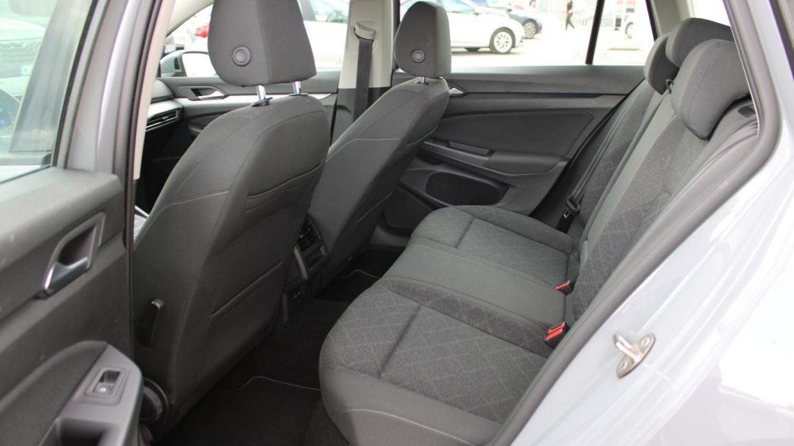 Volkswagen Golf VIII 1.5 TSI EVO Life WD1170P w leasingu dla firm