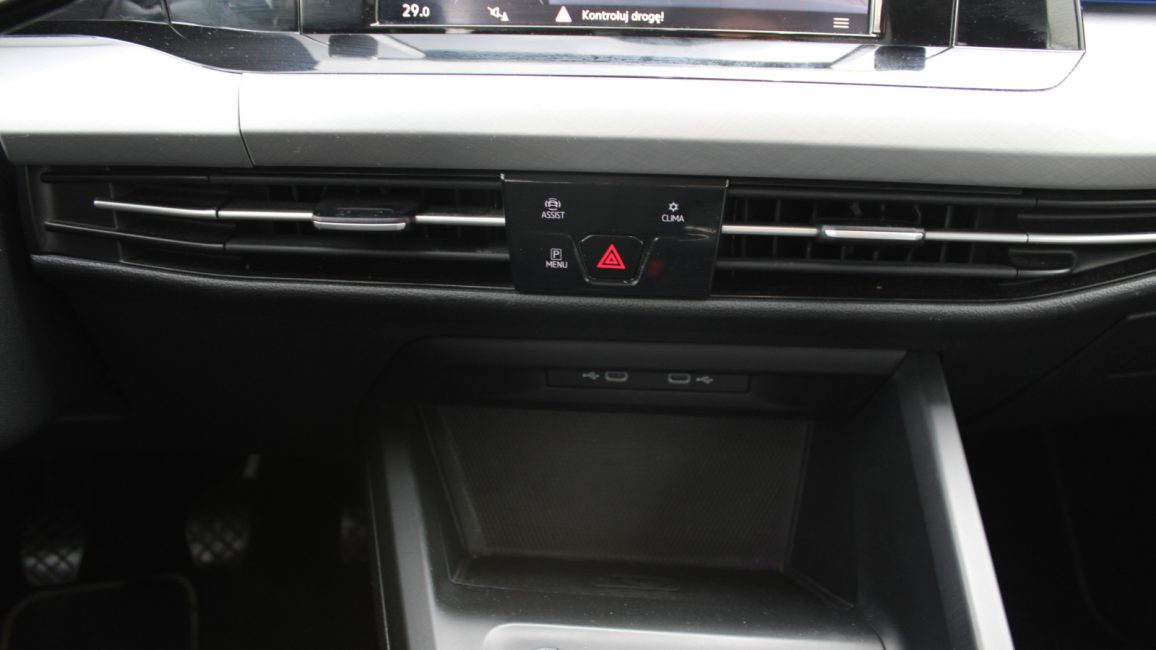Volkswagen Golf VIII 1.5 TSI EVO Life WD1170P w leasingu dla firm