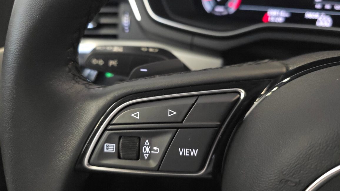 Audi A4 35 TFSI mHEV S tronic SK028XJ w abonamencie
