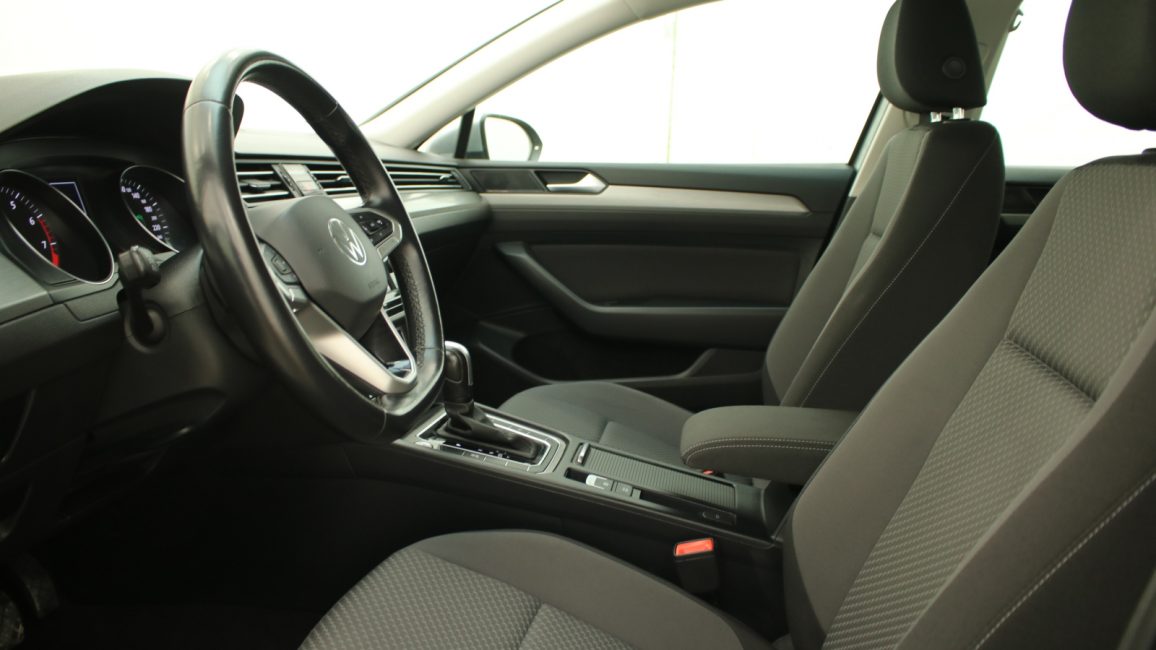 Volkswagen Passat 1.5 TSI EVO Essence DSG WD3195S w abonamencie