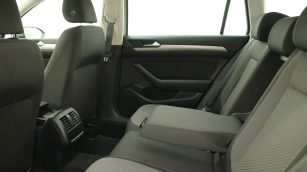 Volkswagen Passat 1.5 TSI EVO Essence DSG WD3195S w abonamencie