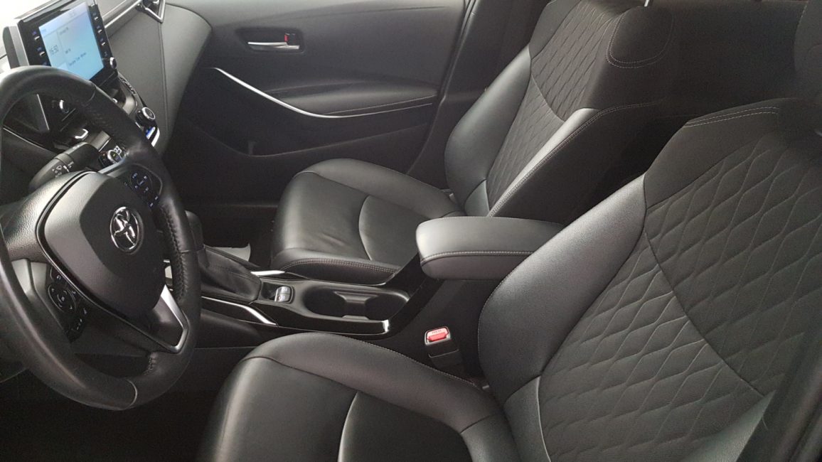 Toyota Corolla 1.6 Executive MS WD2863P w leasingu dla firm
