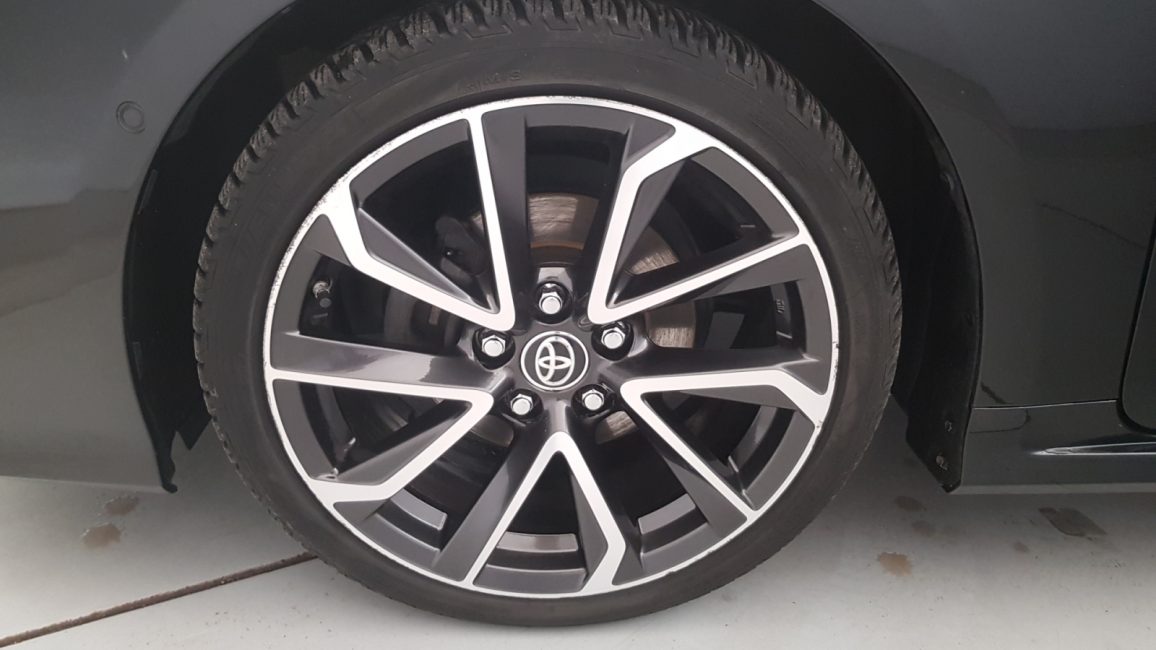 Toyota Corolla 1.6 Executive MS WD2863P w leasingu dla firm