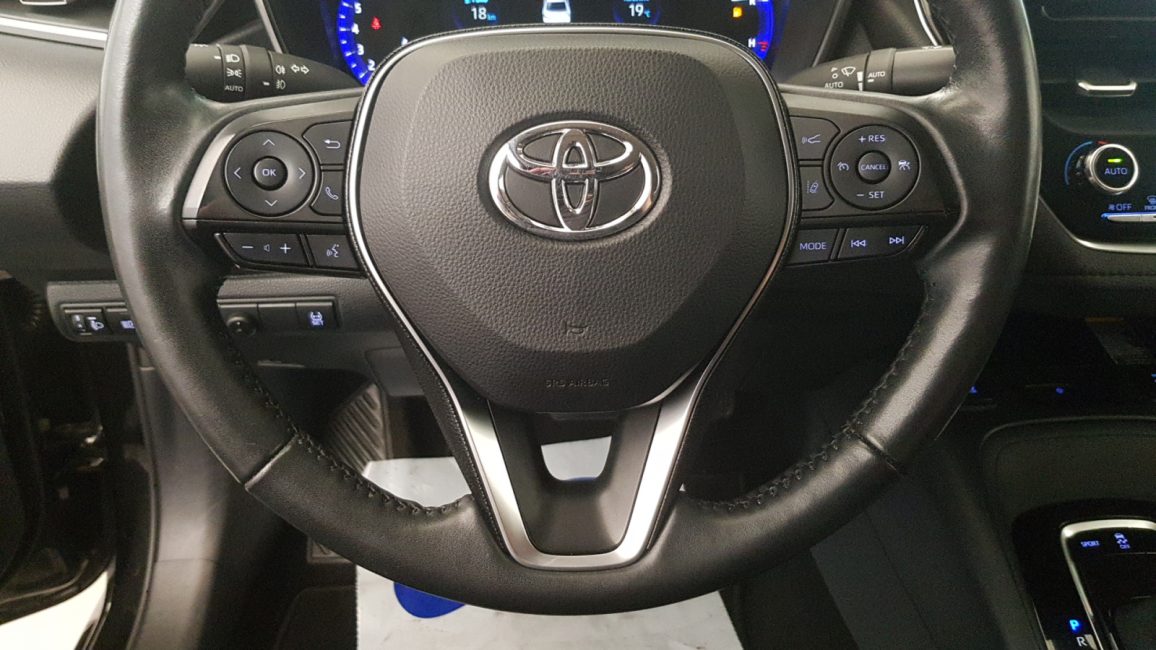 Toyota Corolla 1.6 Executive MS WD2863P w leasingu dla firm