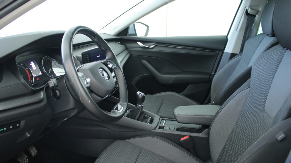 Skoda Octavia 1.5 TSI ACT Ambition WD6907P w abonamencie