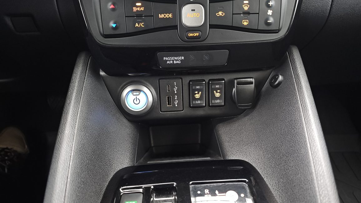 Nissan Leaf 40kWh N-Connecta WD5095S w abonamencie