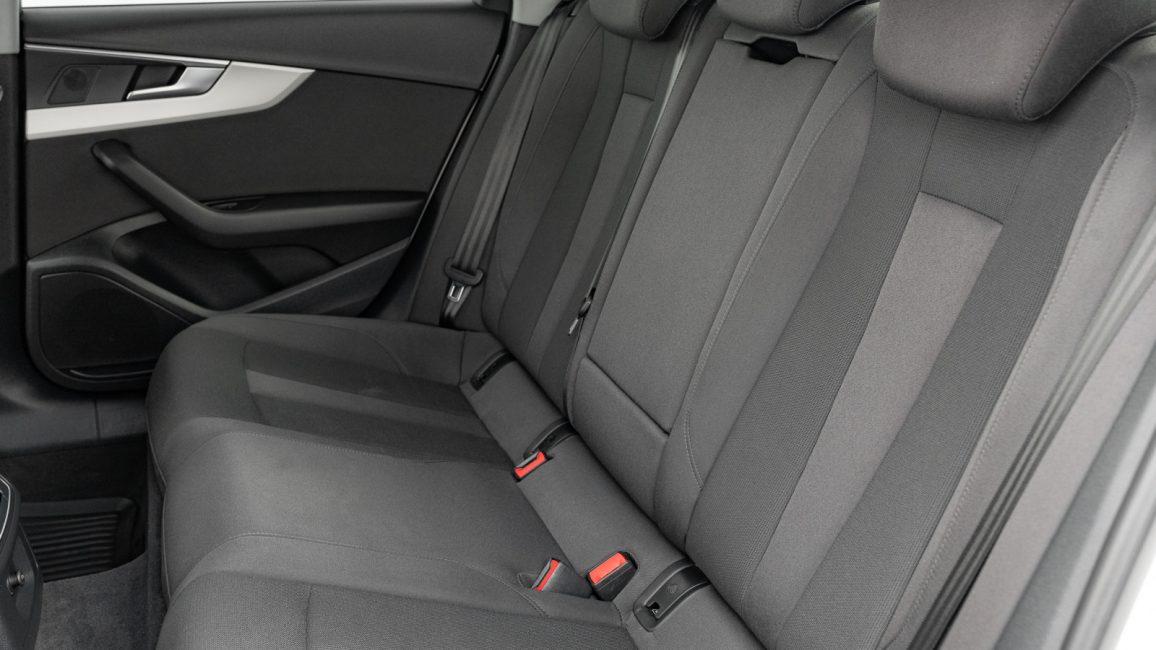Audi A4 35 TFSI mHEV S tronic DW8VC71 w abonamencie dla firm