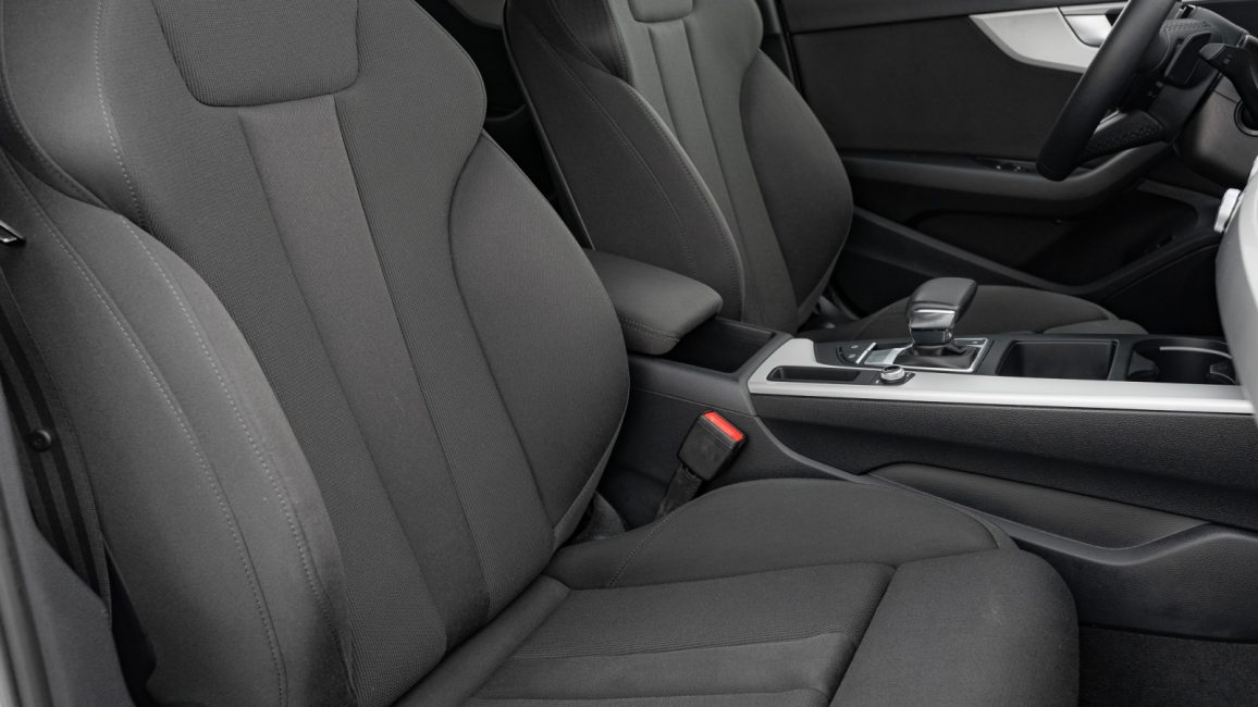 Audi A4 35 TFSI mHEV S tronic DW8VC71 w abonamencie dla firm