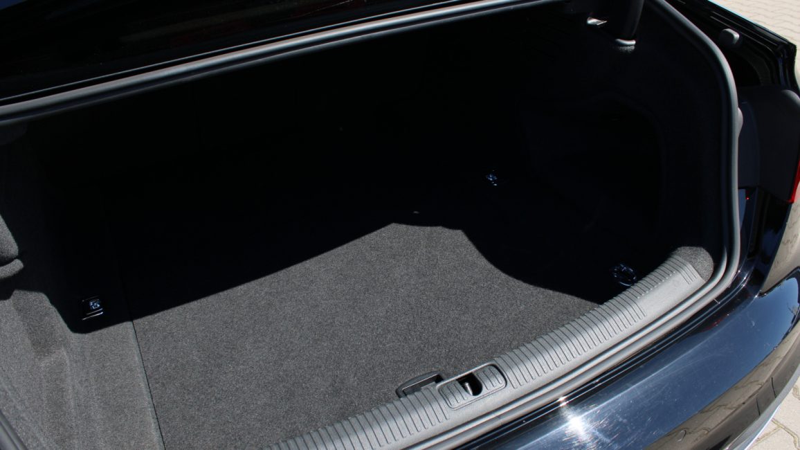 Audi A4 35 TFSI mHEV S tronic DW8VC72 w abonamencie dla firm