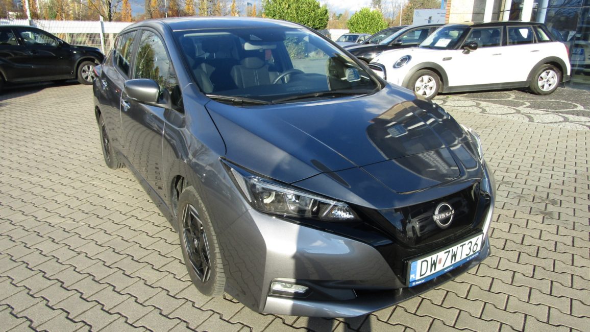 Nissan Leaf 40kWh Acenta DW7WT36 w abonamencie dla firm