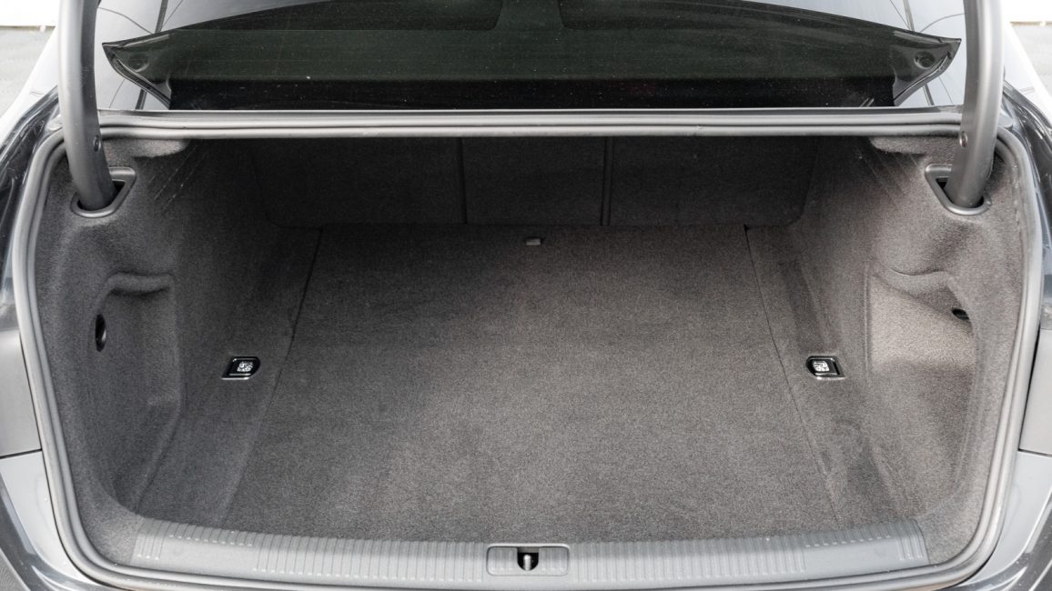 Audi A4 35 TFSI mHEV Advanced S tronic DW8VC29 w abonamencie