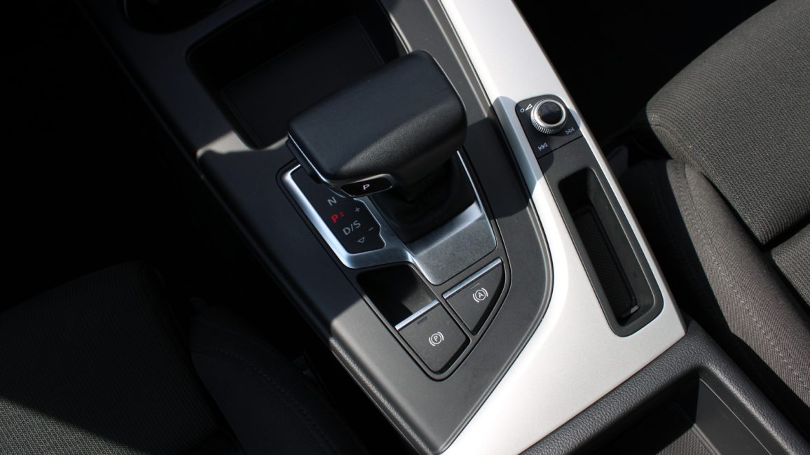 Audi A4 35 TFSI mHEV S tronic DW8VC27 w leasingu dla firm