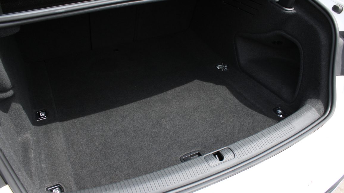 Audi A4 35 TFSI mHEV S tronic DW8VC28 w abonamencie