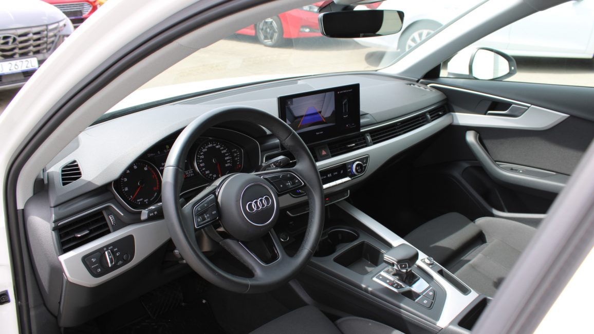 Audi A4 35 TFSI mHEV S tronic DW8VC28 w abonamencie