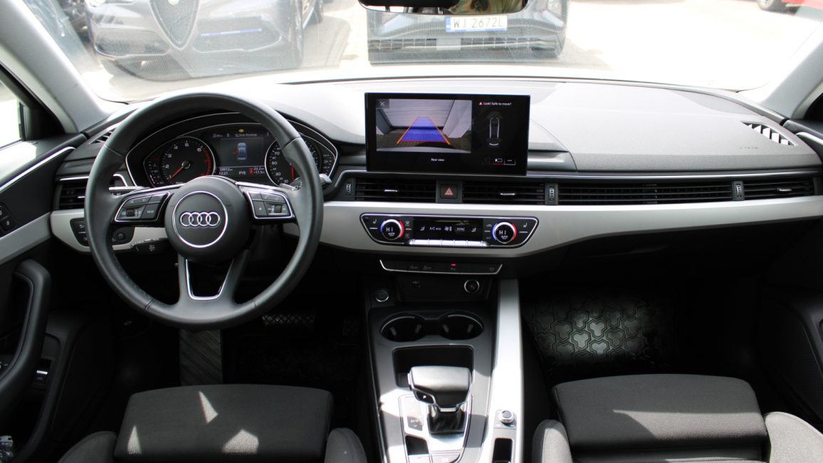 Audi A4 35 TFSI mHEV S tronic DW8VC28 w abonamencie