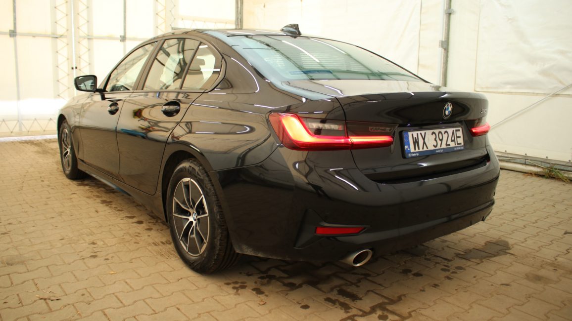 BMW 318i Advantage aut WX3924E w abonamencie