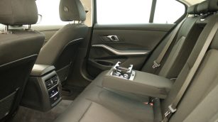 BMW 318i Advantage aut WX3924E w abonamencie