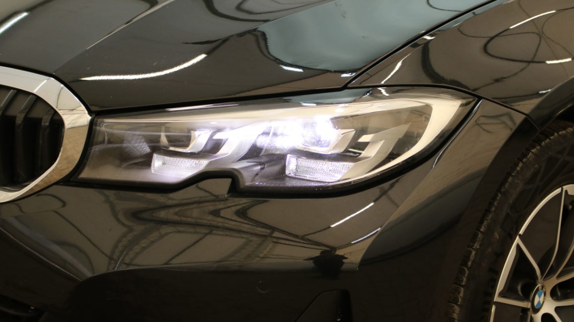 BMW 318i Advantage aut WX3924E w abonamencie