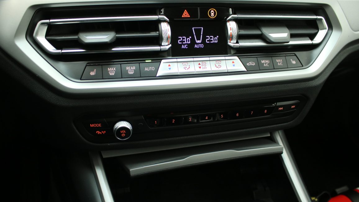 BMW 318i Advantage aut WX3924E w abonamencie