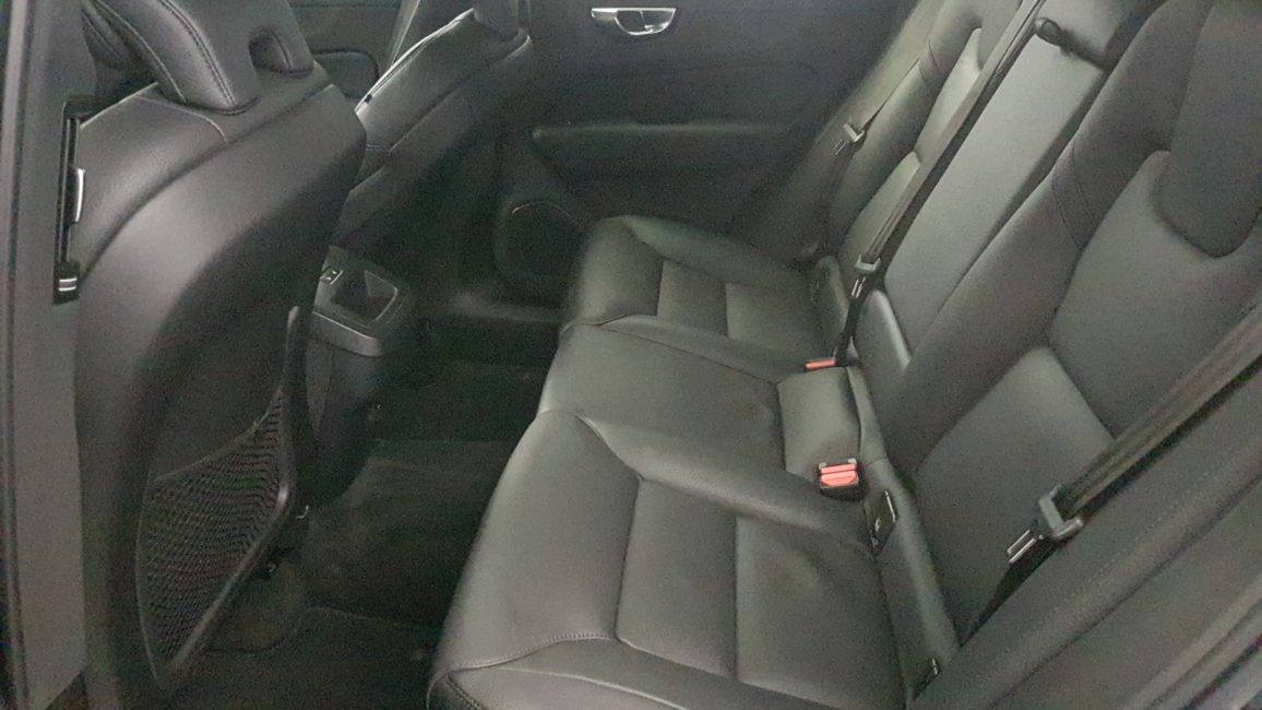 Volvo XC60 B4 B Plus Bright aut WJ2314L w leasingu dla firm