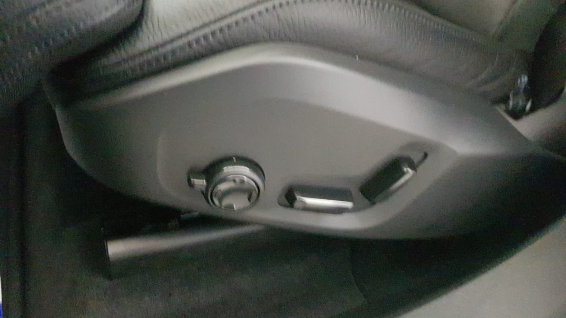 Volvo XC60 B4 B Plus Bright aut WJ2314L w leasingu dla firm
