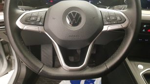 Volkswagen Golf VIII 2.0 TDI Life WJ6187K w zakupie za gotówkę