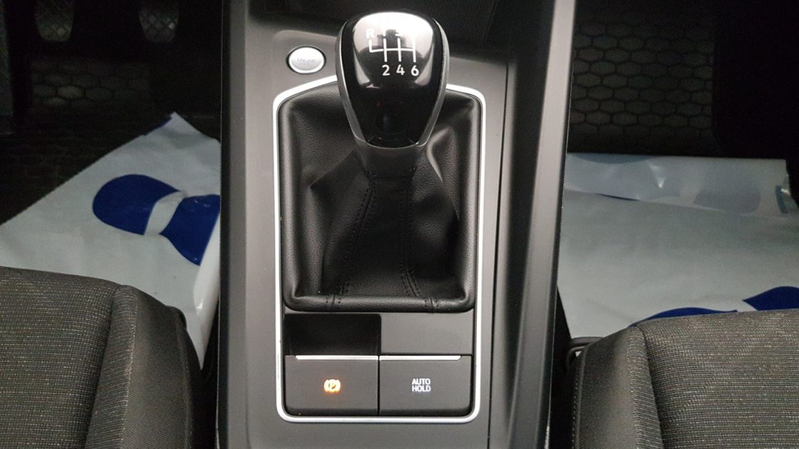 Volkswagen Golf VIII 2.0 TDI Life WJ6187K w zakupie za gotówkę