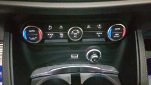 Alfa Romeo Stelvio 2.0 Turbo Veloce Q4 aut WD7823S w zakupie za gotówkę