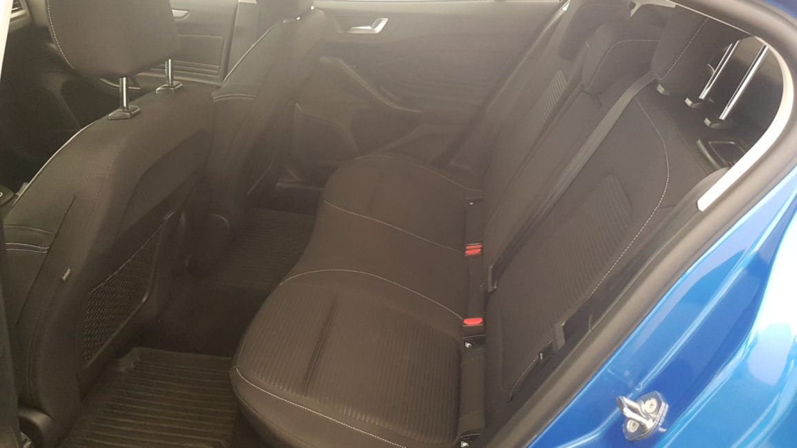 Ford Focus 1.0 EcoBoost Titanium GD4F054 w abonamencie
