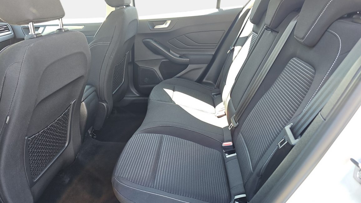 Ford Focus 1.0 EcoBoost Titanium GD2G581 w abonamencie dla firm