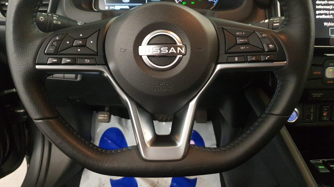 Nissan Leaf 40kWh N-Connecta DB3083K w abonamencie