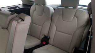 Volvo XC90 T8 AWD Plug-In Hybrid Plus Dark 7os aut WJ8364L w abonamencie