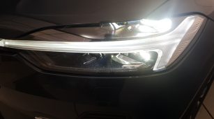 Volvo XC60 B4 D AWD Momentum Pro aut SK074WC w abonamencie