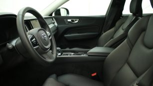 Volvo XC60 B4 D AWD Plus Dark aut WD0680T w abonamencie
