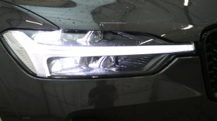 Volvo XC60 B4 D AWD Plus Dark aut WD0680T w abonamencie