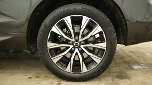 Volvo XC60 B4 D AWD Plus Dark aut WD0680T w abonamencie
