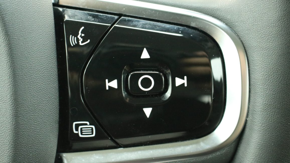 Volvo XC60 B4 D AWD Plus Dark aut WD0680T w abonamencie