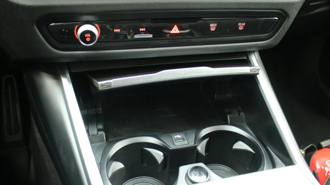 BMW 318d mHEV M Sport aut WD5851R w zakupie za gotówkę