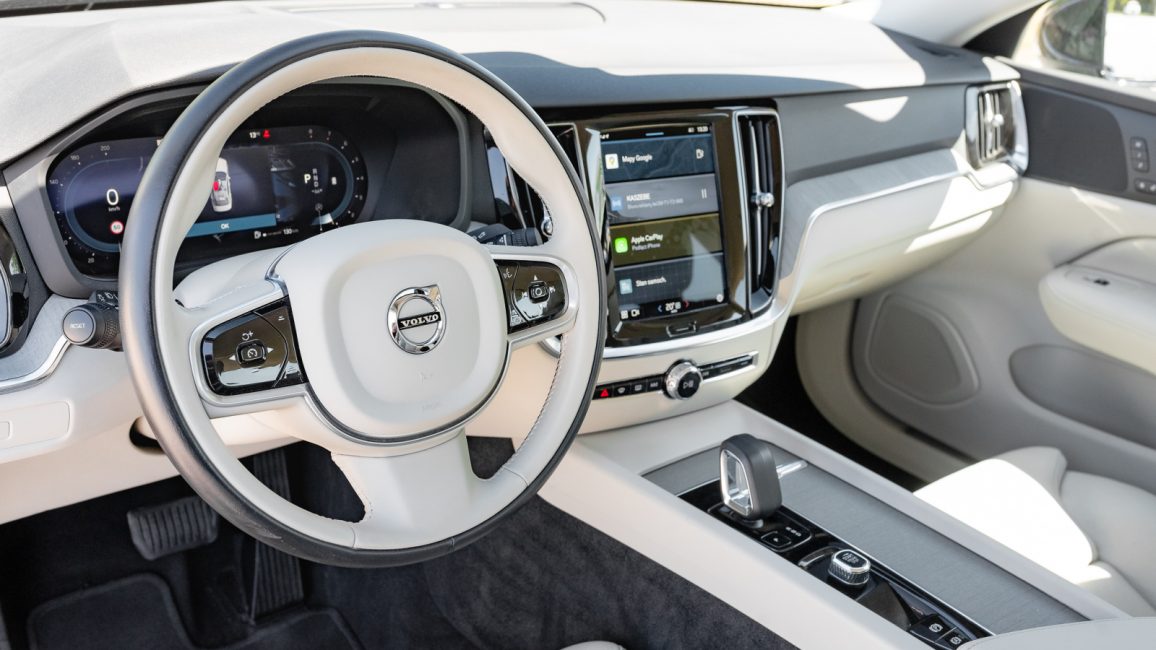 Volvo S60 B4 B Plus Bright aut WJ7756L w zakupie za gotówkę