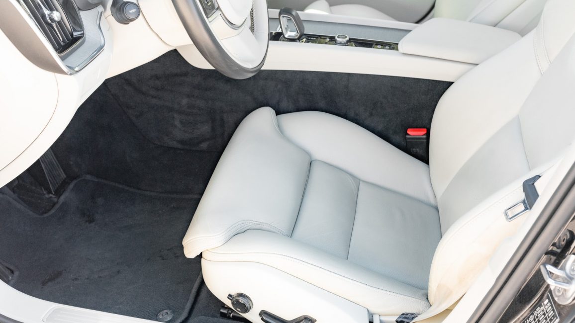 Volvo S60 B4 B Plus Bright aut WJ7756L w zakupie za gotówkę