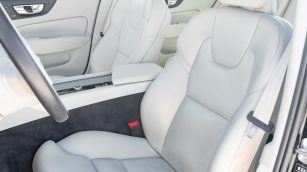 Volvo S60 B4 B Plus Bright aut WJ7756L w zakupie za gotówkę