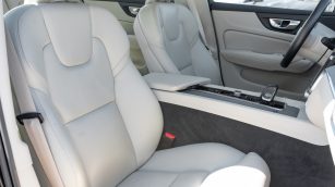 Volvo S60 B4 B Plus Bright aut WJ7756L w zakupie za gotówkę