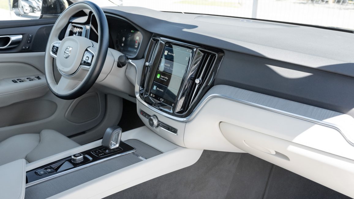 Volvo S60 B4 B Plus Bright aut WJ7756L w abonamencie