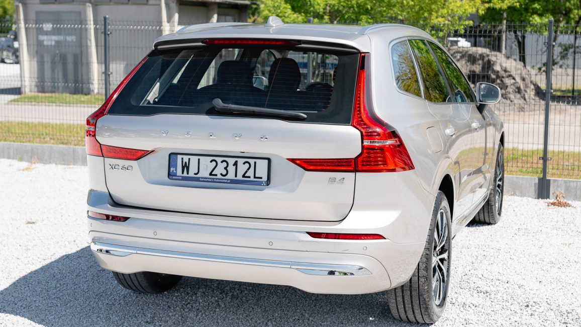 Volvo XC60 B4 B Plus Bright aut WJ2312L w abonamencie