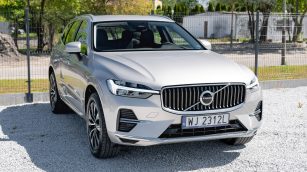 Volvo XC60 B4 B Plus Bright aut WJ2312L w abonamencie