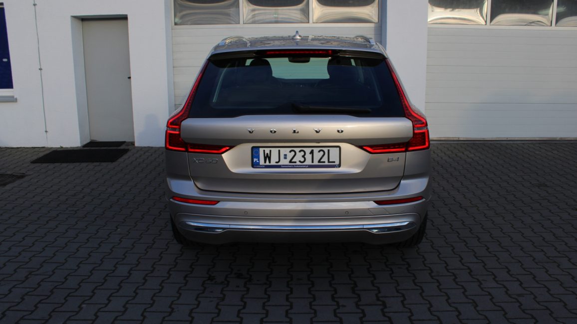 Volvo XC60 B4 B Plus Bright aut WJ2312L w leasingu dla firm