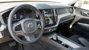 Volvo XC60 B4 B Plus Bright aut WJ2312L w abonamencie