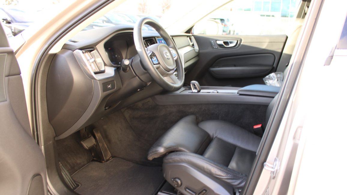 Volvo XC60 B4 B Plus Bright aut WJ2312L w leasingu dla firm