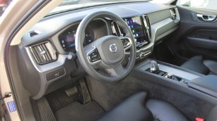 Volvo XC60 B4 B Plus Bright aut WJ2312L w leasingu dla firm